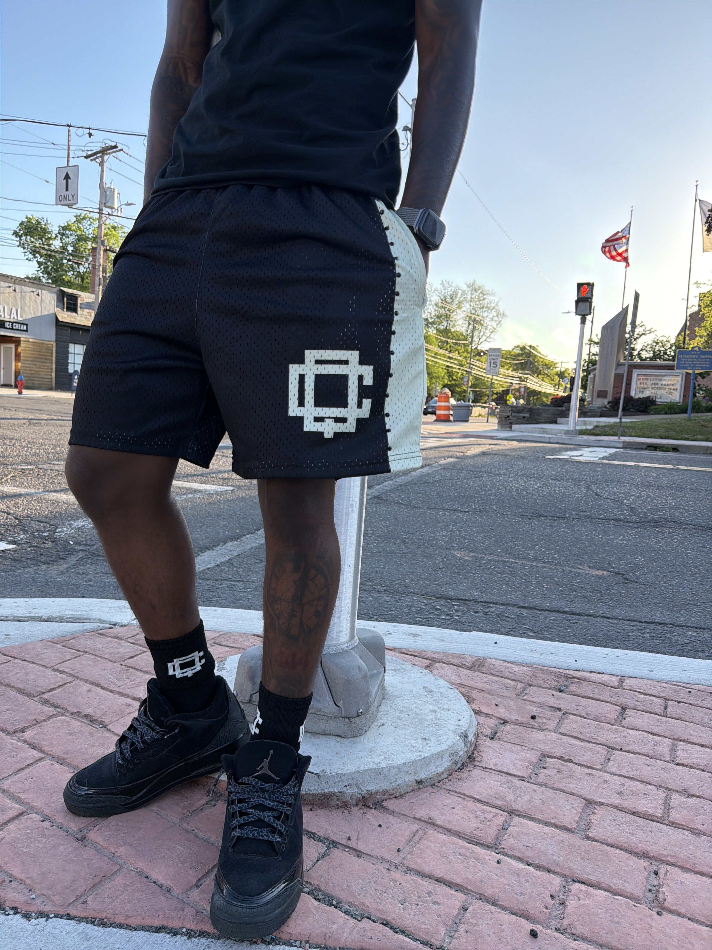 RHINESTONE SHORT